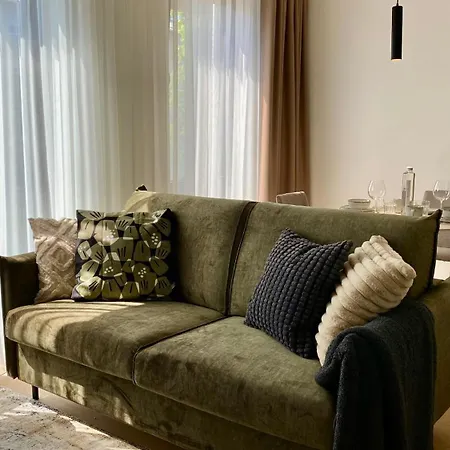 Avalon Premium With Balcony & Free Parking